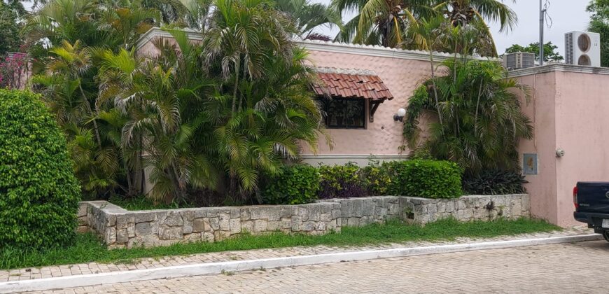RESIDENCIA CAMPESTRE EN PRIVADA CALLEJONES DE CHUBURNA CASA PAJARO