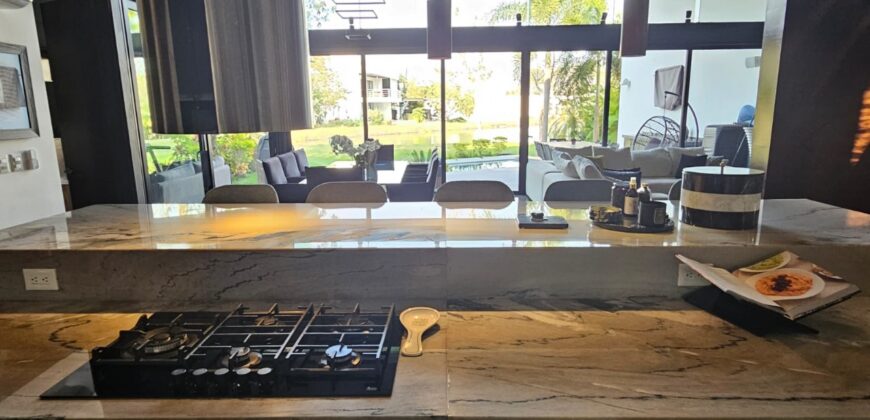RESIDENCIA AMUEBLADA PRIVADA PUNTA LAGO