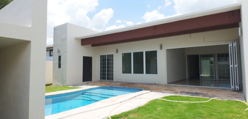 RESIDENCIA EN RENTA PRIVADA ALLEGRA TEMOZON NORTE MERIDA YUCATAN